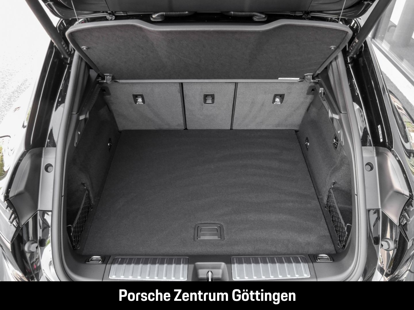 Porsche Macan Turbo InnoDrive LED-Matrix HA-Lenkung