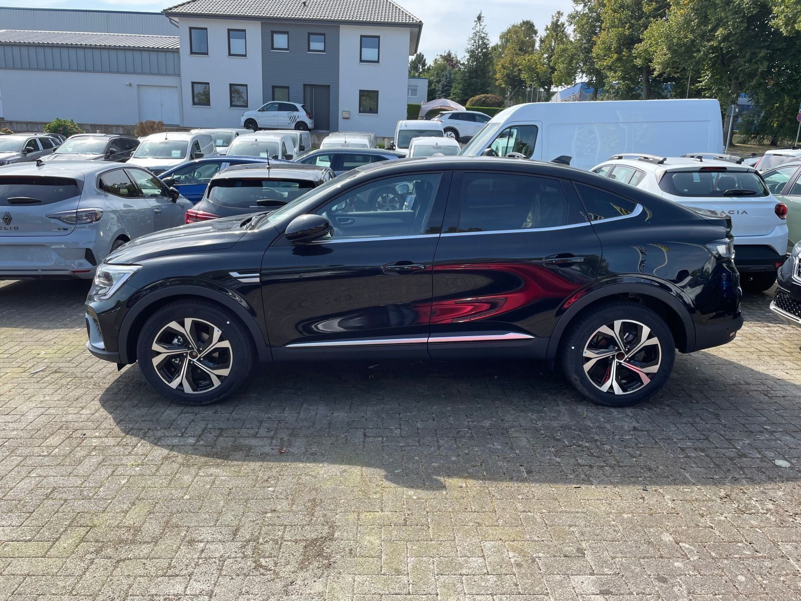 Renault Arkana Techno TCe140 EDC - Samsaru's Car Outlet