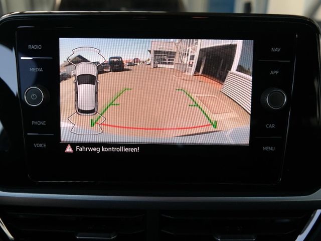 Volkswagen T-Roc 1.0 TSI Life - Samsaru's Car Outlet