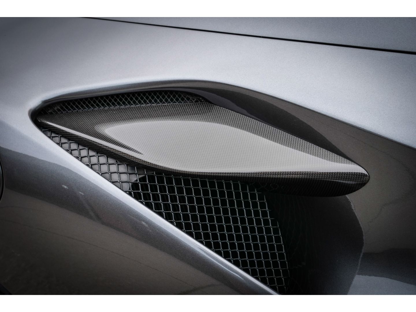 Ferrari F8 Spider - Samsaru's Car Outlet