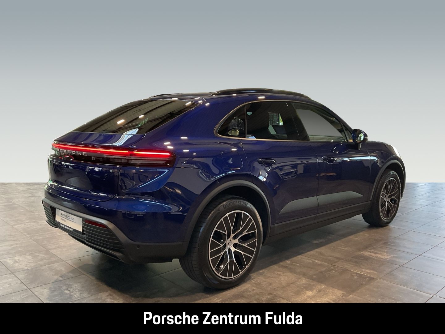 Porsche Macan 4 LED-Matrix Abstandstempomat BOSE 20-Zoll