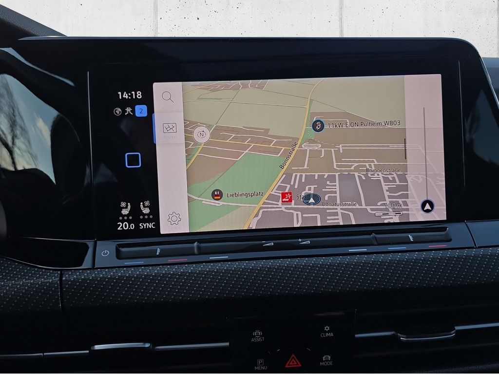 Volkswagen Golf VIII R Variant 2.0 TSI 4Motion HUD AHK PANO
