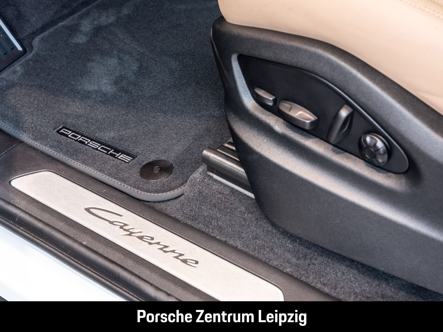 Porsche Cayenne E-Hybrid Burmester SportDesign Massage