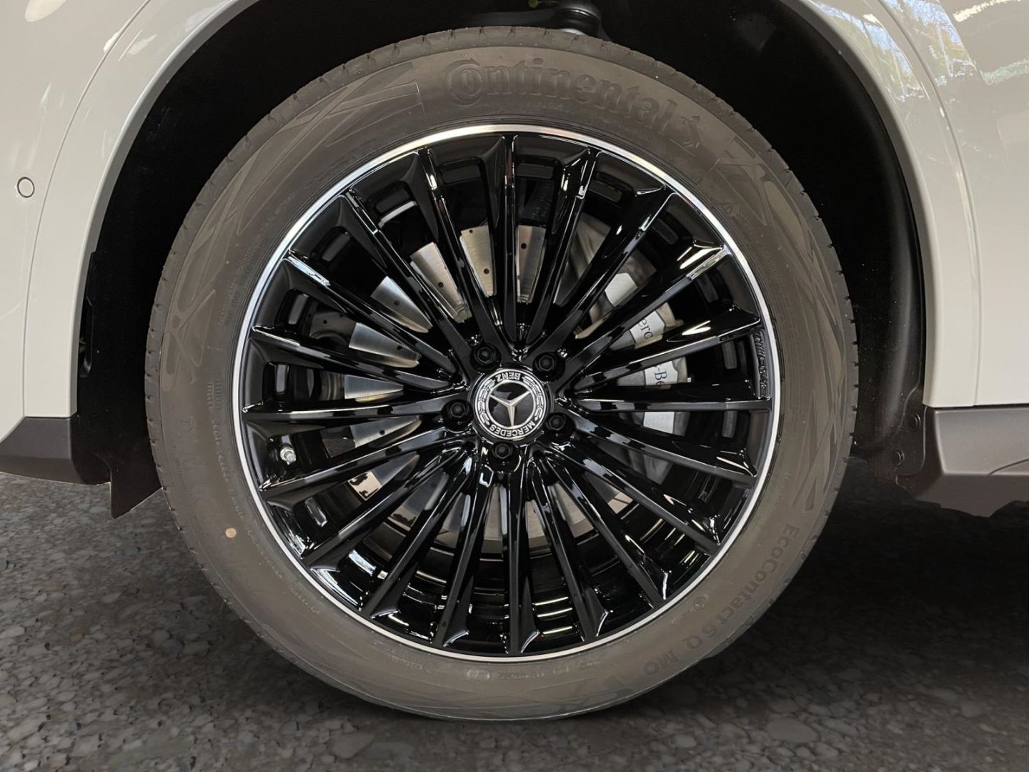 Mercedes-Benz GLC 300 d 4M AMG NIGHT AHK PANO FAP+ BURM 360°ME