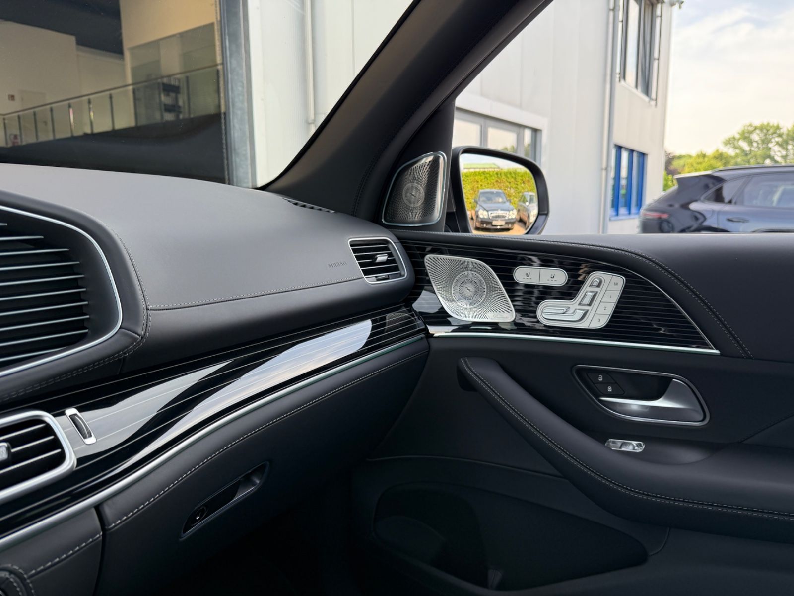 Mercedes-Benz GLS 600 Maybach 4Matic - Samsaru's Car Outlet