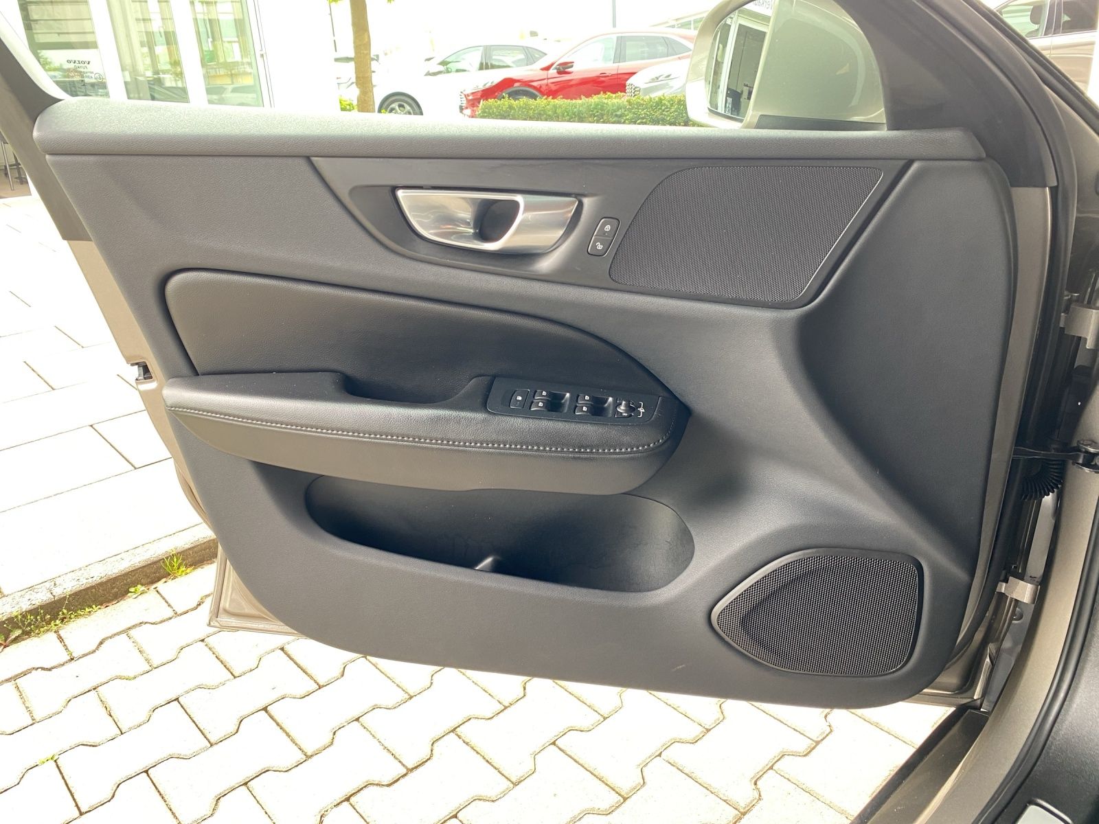 Volvo V60 T6 Core Recharge LED*AHK*