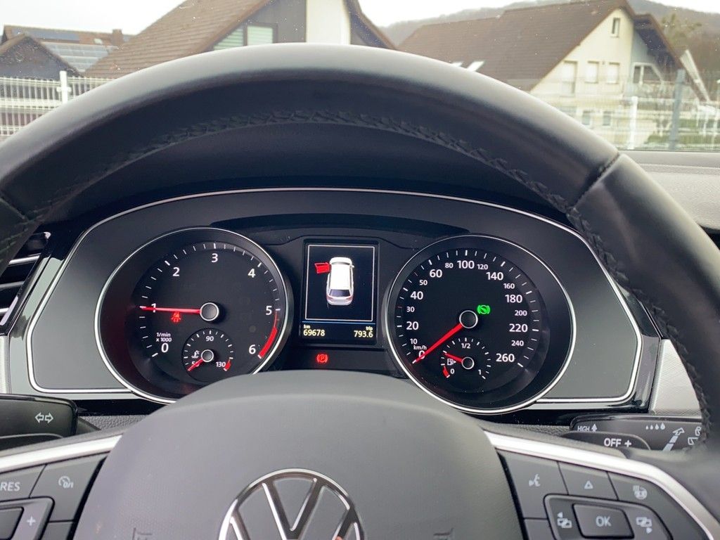 Volkswagen Passat Variant 2.0 TDI Business DSG 4M AHK+RFK
