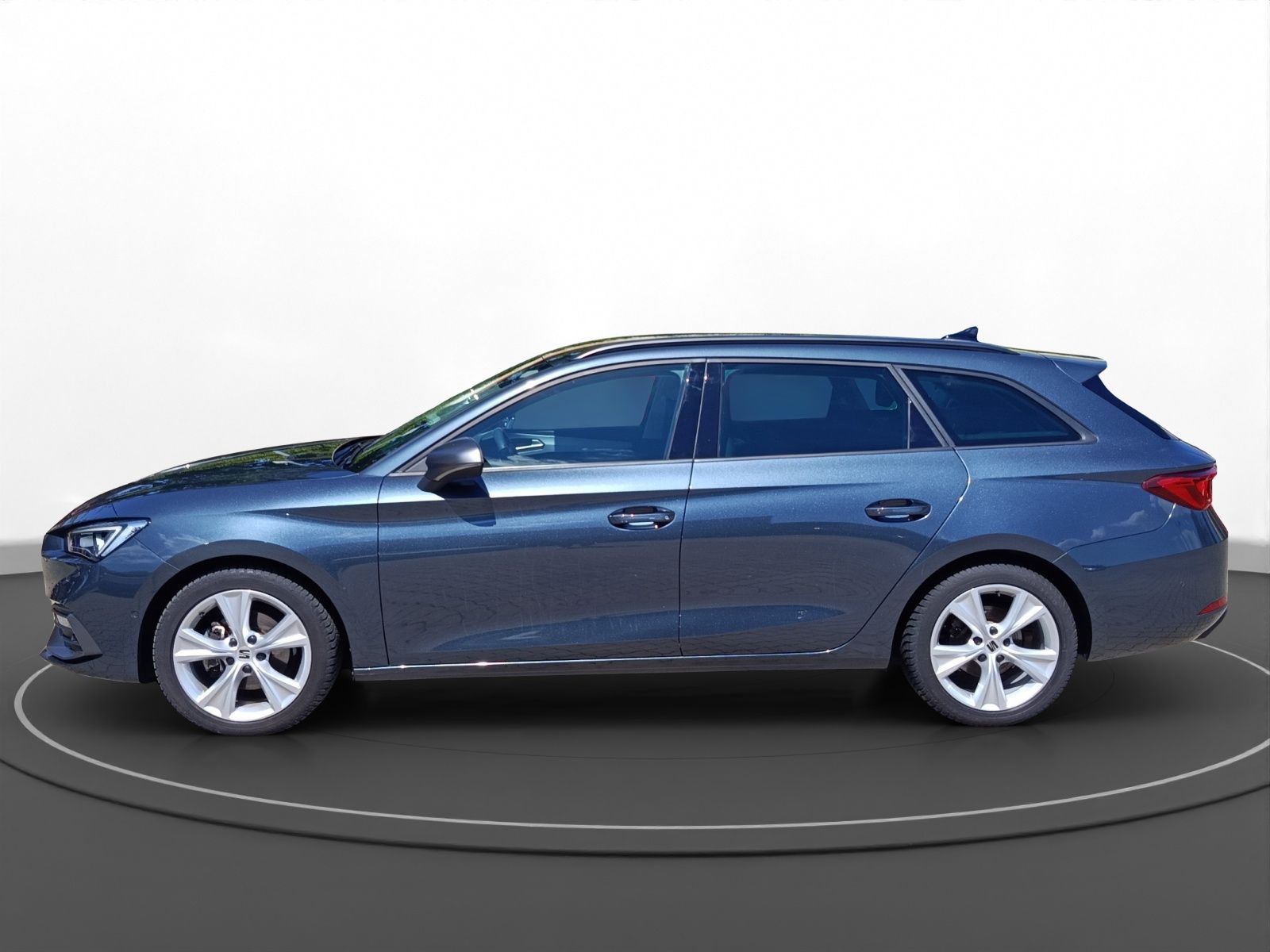 Seat Leon ST 1.5 eTSI FR AHK LED LM 17" Navi RFK ACC