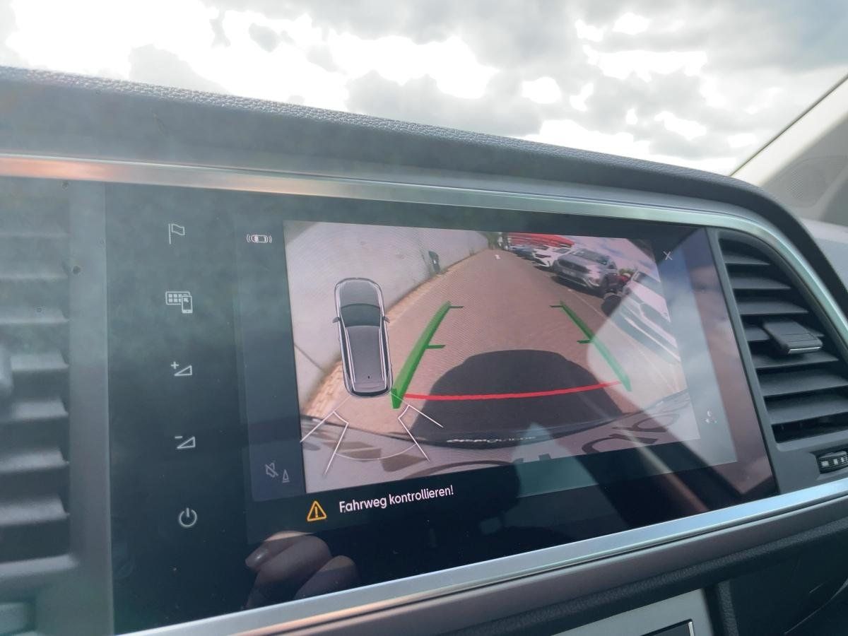 Seat Ateca FR APP+DAB+AHK+PANO+ACC+LED+NAVI+PDC+TOTW