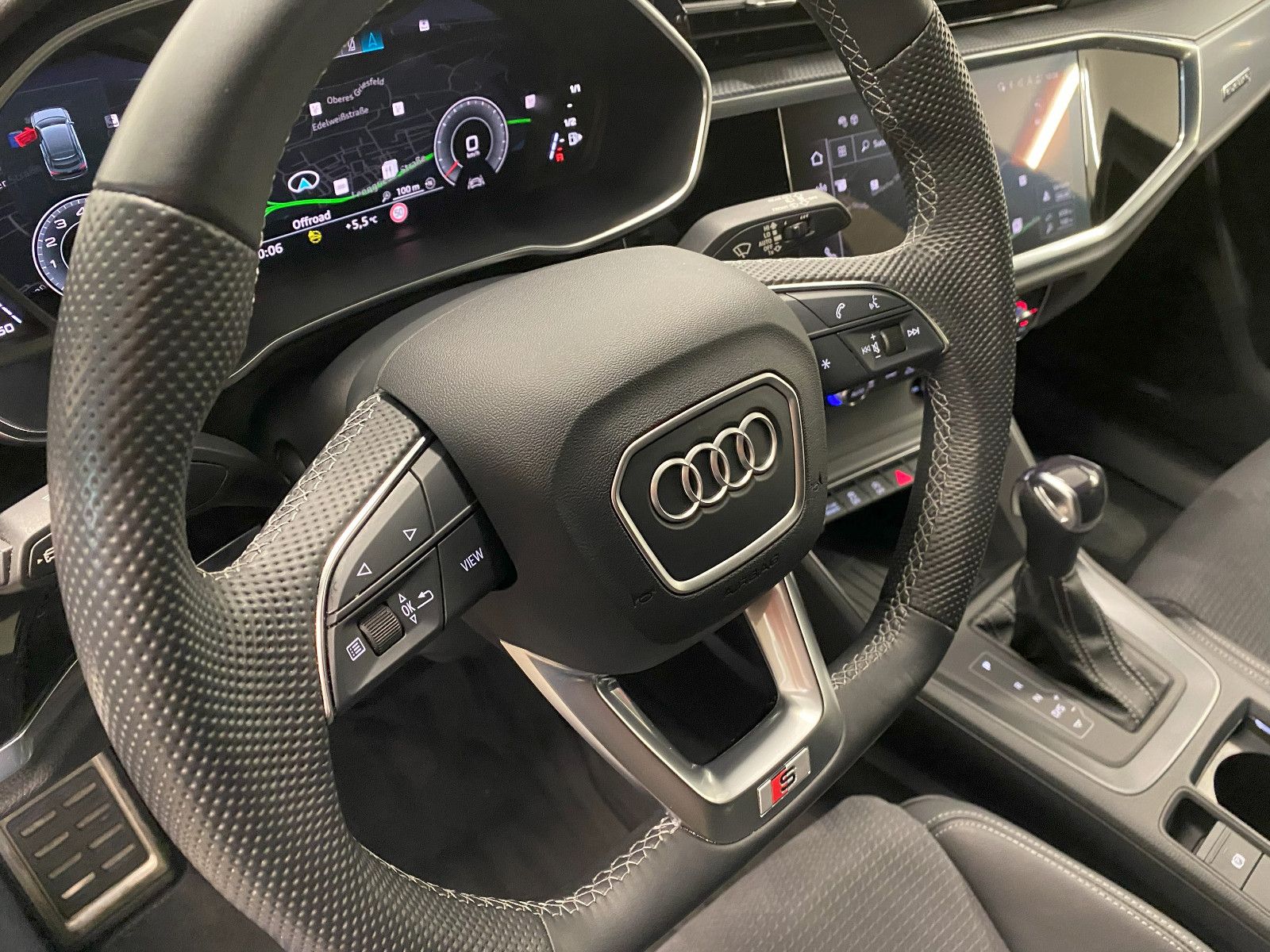 Audi Q3 Sportback 45 TFSI quattro S line - Samsaru's Car Outlet