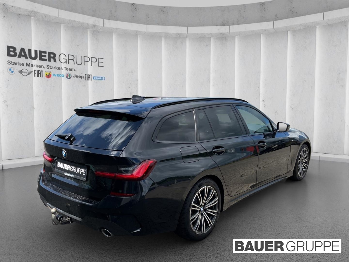 BMW 320 d xDrive M Sport Touring - Samsaru's Car Outlet