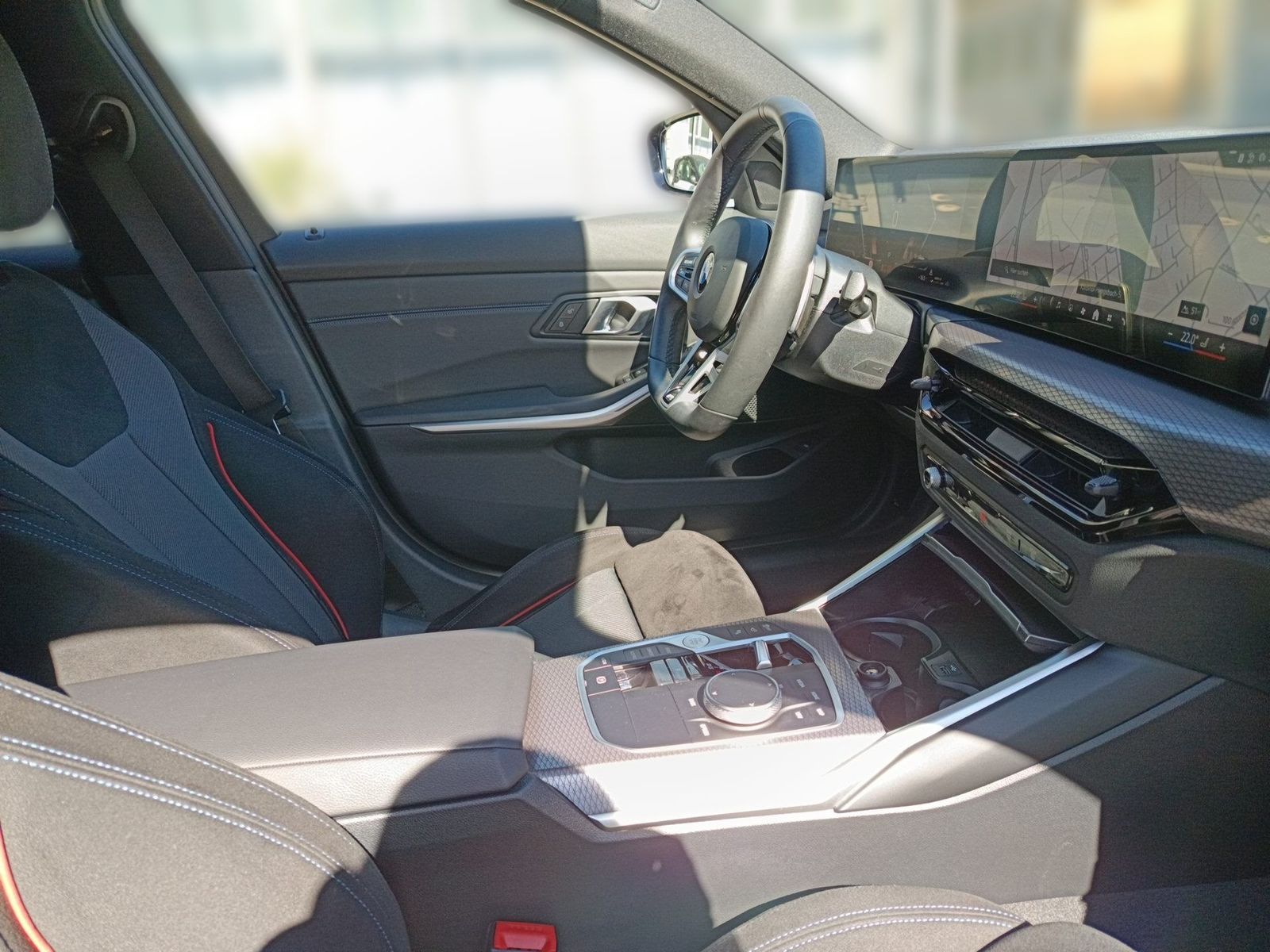 BMW 320d Touring+M SPORTPAKET+ANH.KUPPLUNG+LIVE COCK