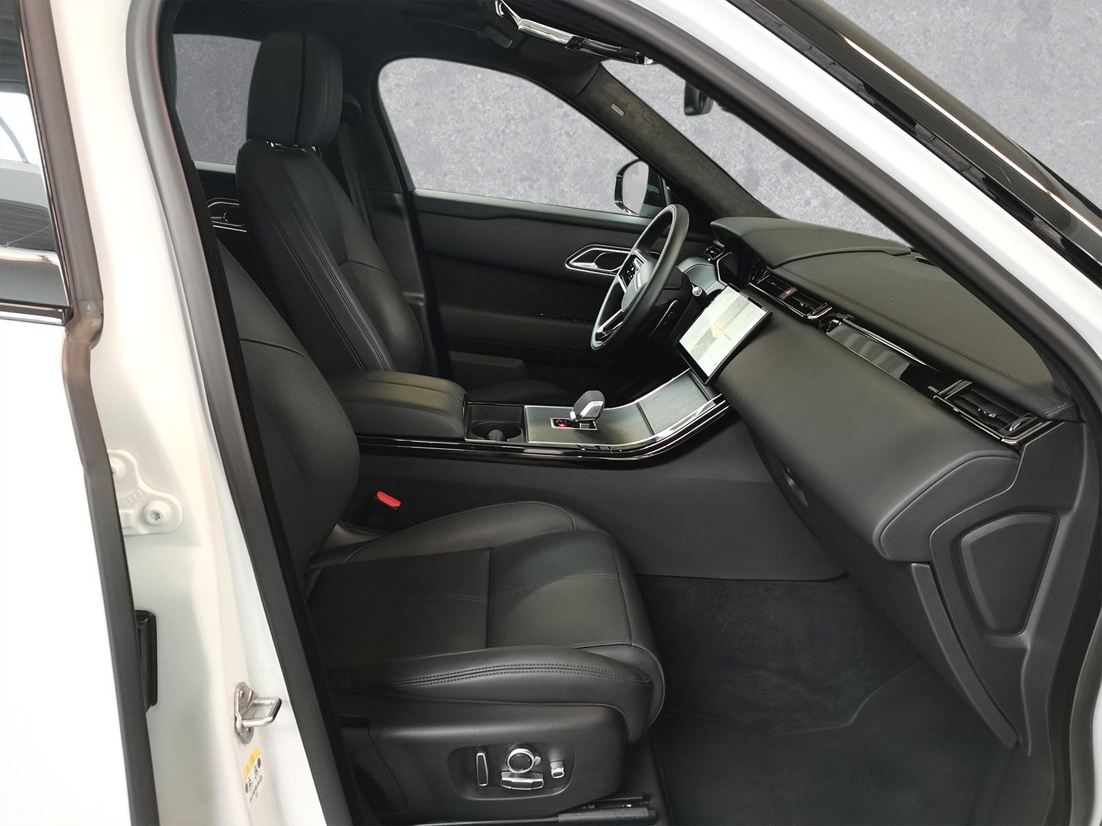 Range Rover Velar P400 Autobiography - Samsaru's Car Outlet