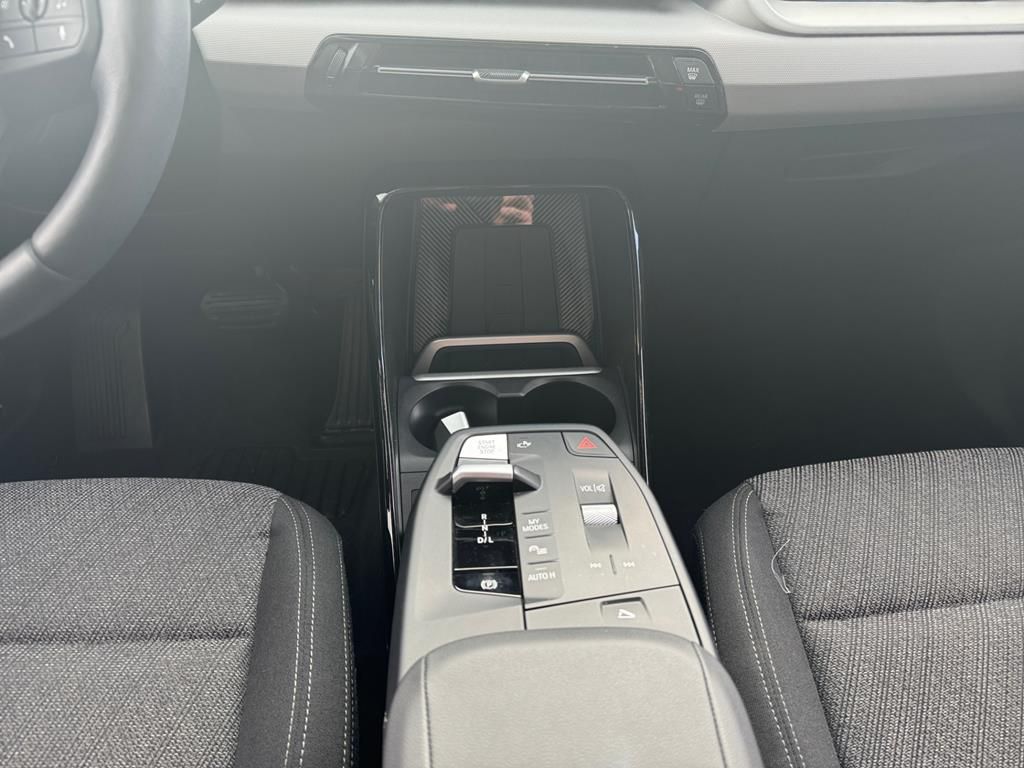 BMW X1 xDrive23i Aut. AHK+HuD+Parking Plus+adp.LED" → "BMW X1 xDrive23i Aut. Plus - Samsaru's Car Outlet