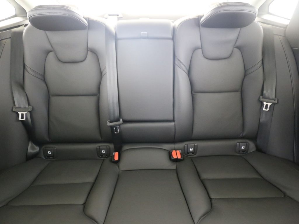 Volvo S90 Core Recharge Plug-In Hybrid AWD StandHZG Di