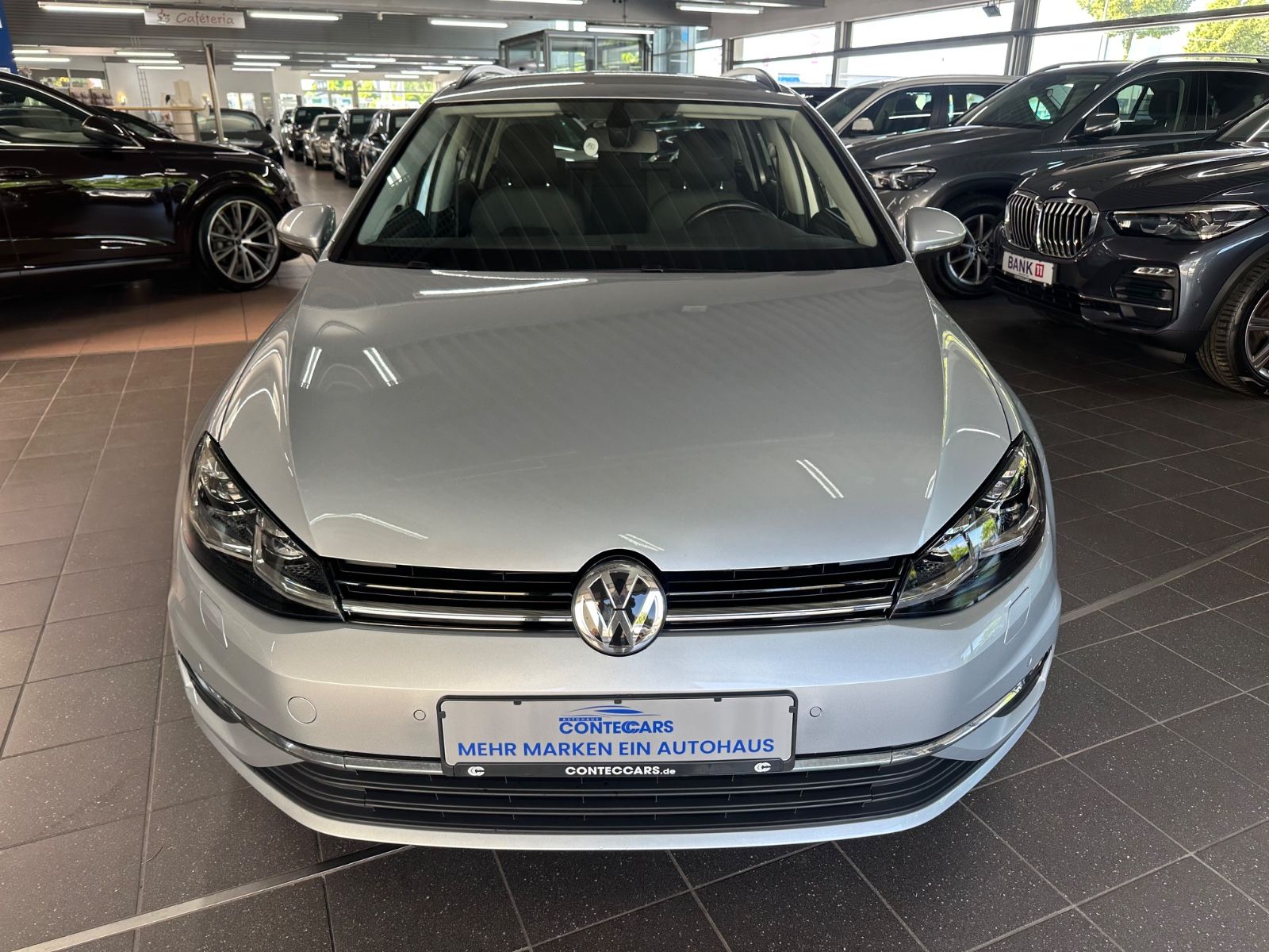 Volkswagen Golf VII 2.0 TDI Var. Comfortline - Samsaru's Car Outlet