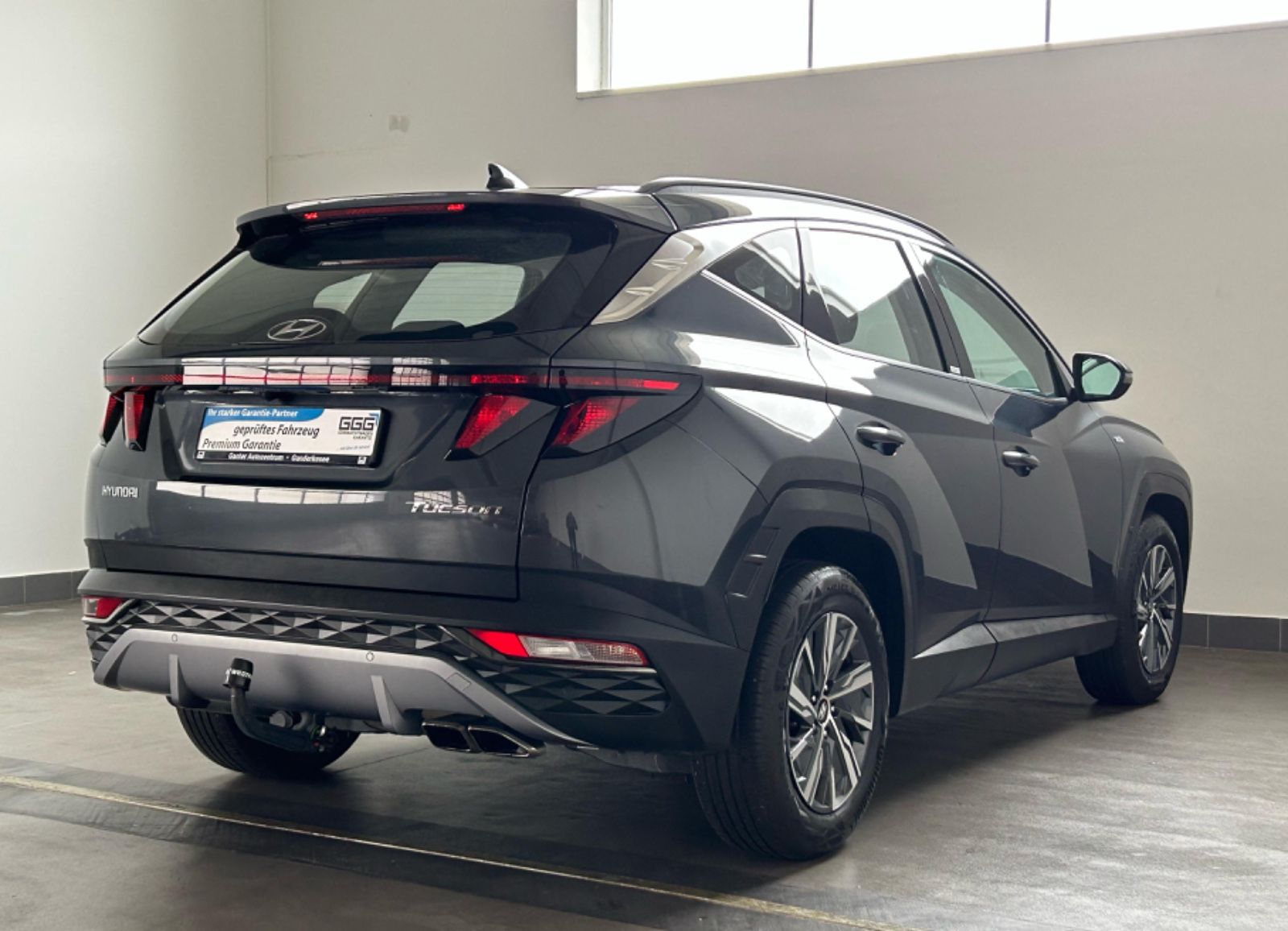 Hyundai Tucson - Samsaru's Car Outlet