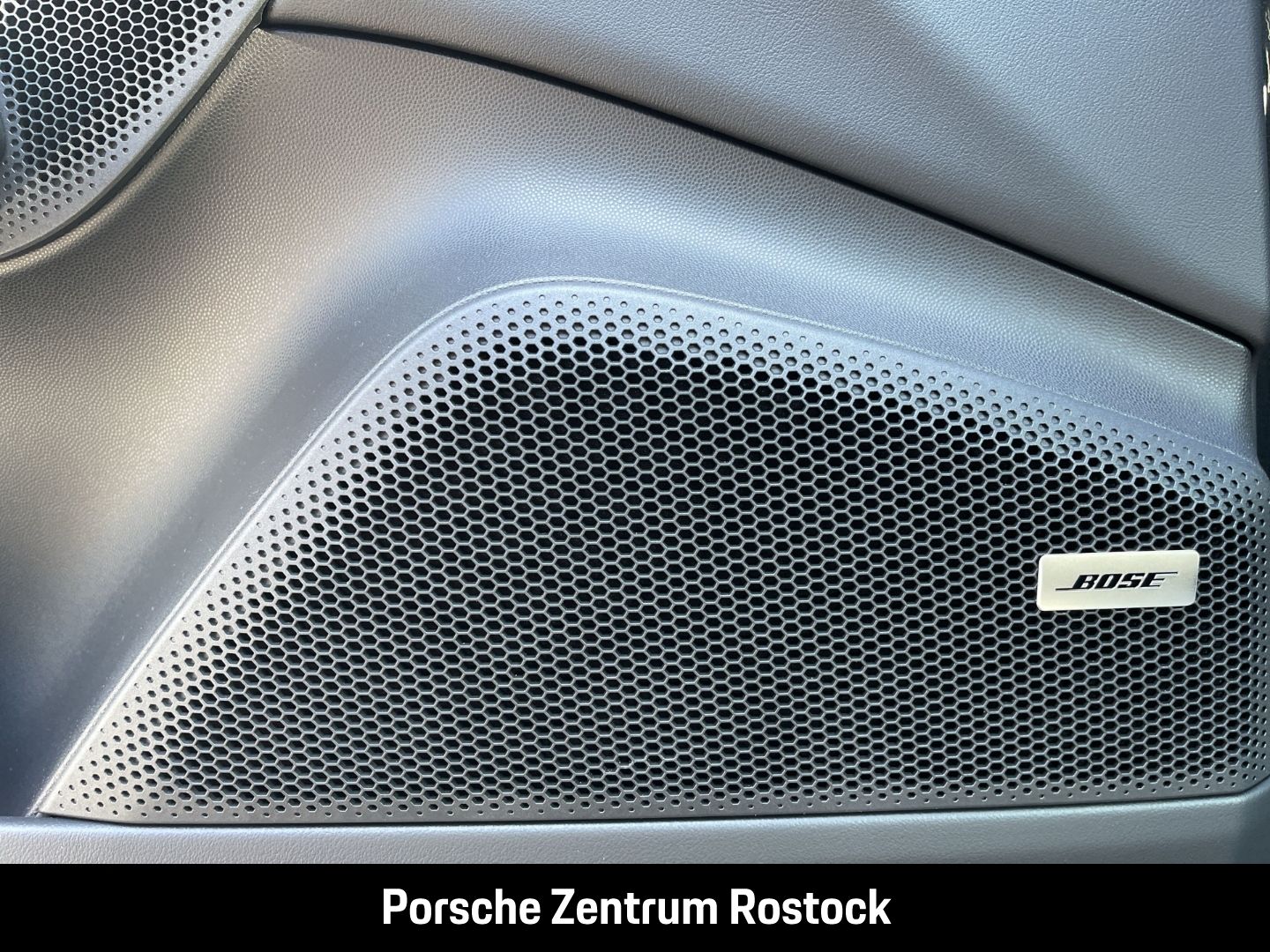 Porsche Macan 4 BOSE Abstandstempomat Surround-View LED