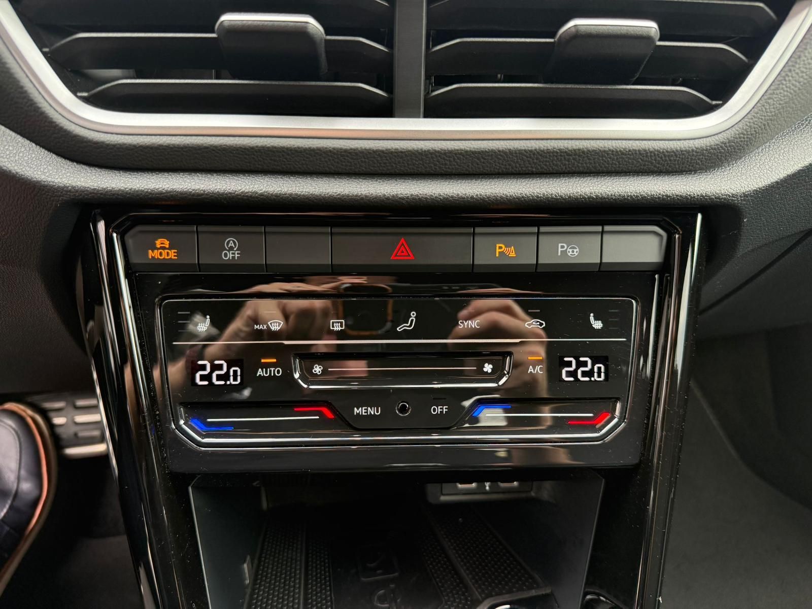 Volkswagen T-Roc 2.0 TDI R-Line - Samsaru's Car Outlet