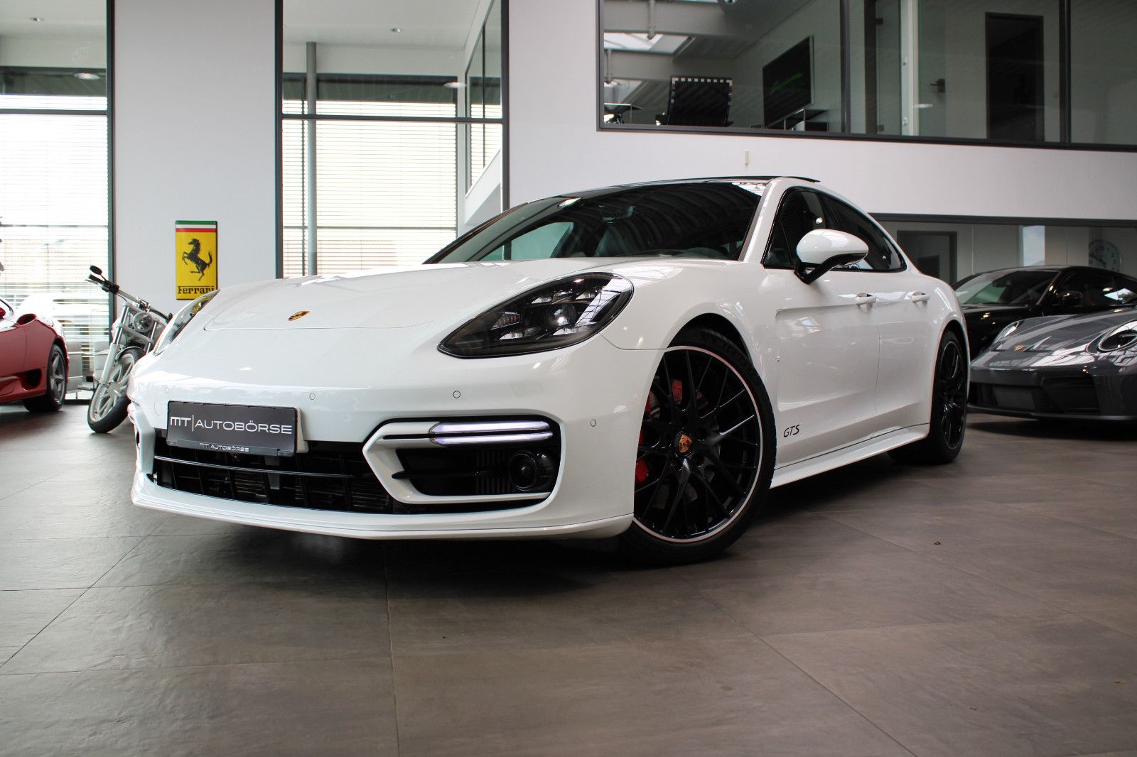 Porsche PANAMERA GTS MATRIX/SPORT-DESIGN/CARBON/360°/21"