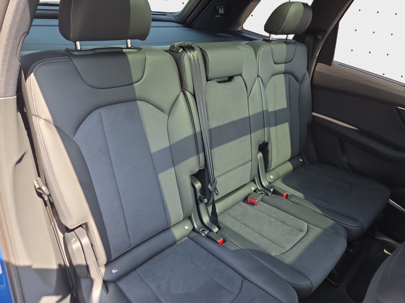 Audi Q7 50 TDI quattro S-LINE*7-Sitzer*NAVI*HUD*AHK*P
