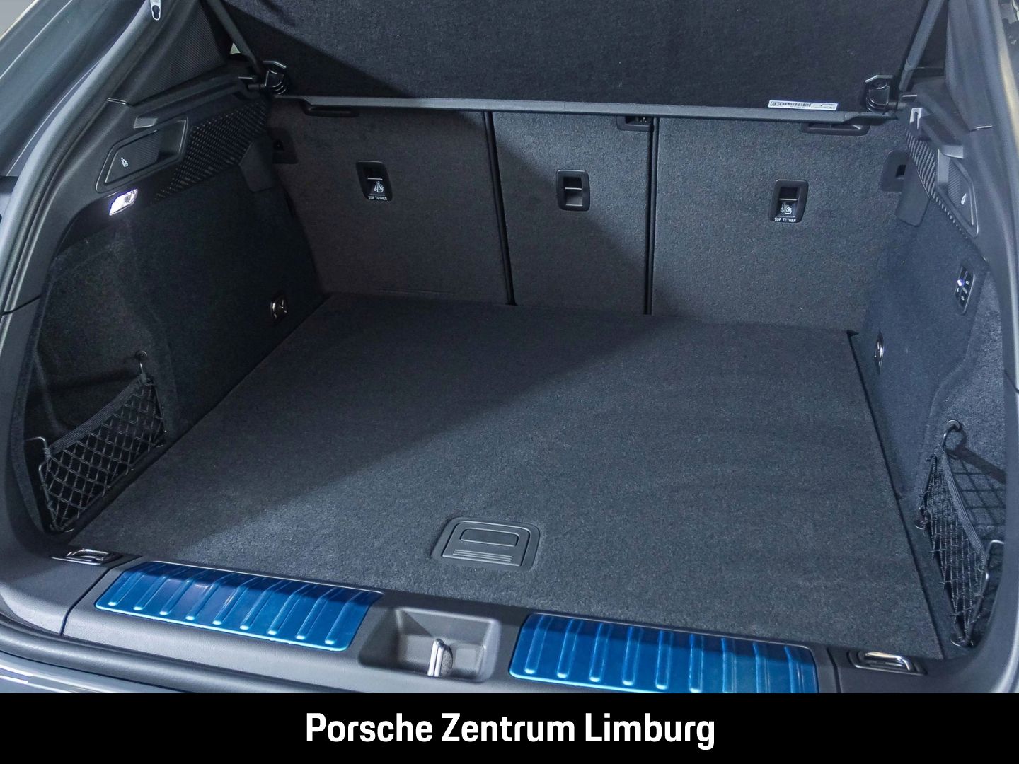 Porsche Macan Turbo BOSE Panoramadach Luftfederung LED