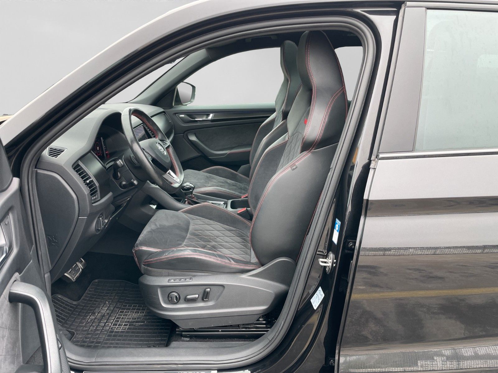 Skoda Kodiaq 2.0 BiTDI 4x4 RS/7Sitze/Pano/AHK/ACC/Memo