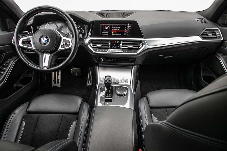 BMW 320i M Sportpaket - Samsaru's Car Outlet