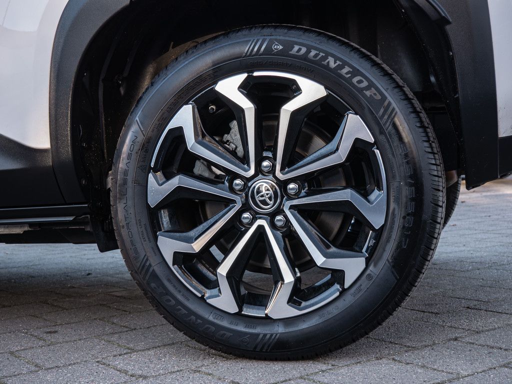 Toyota Yaris Cross Hybrid Team D PDC KAMERA NAVI LED