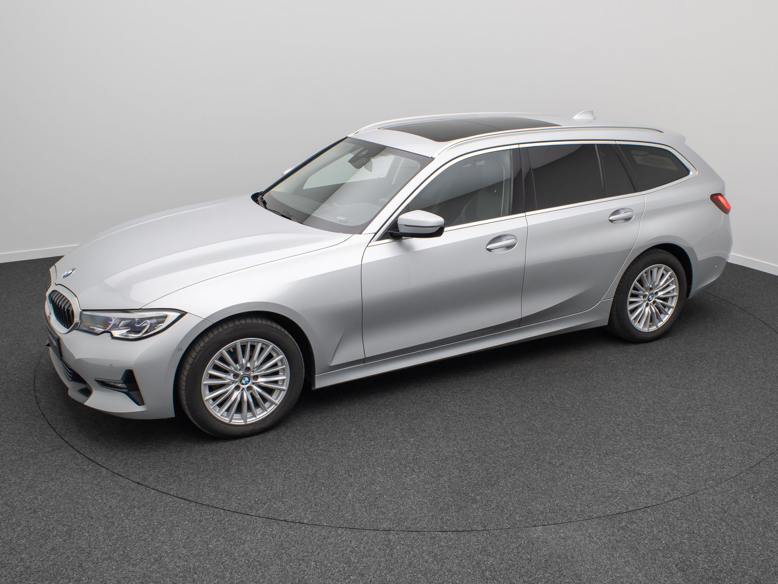 BMW 320d SportLine - Samsaru's Car Outlet