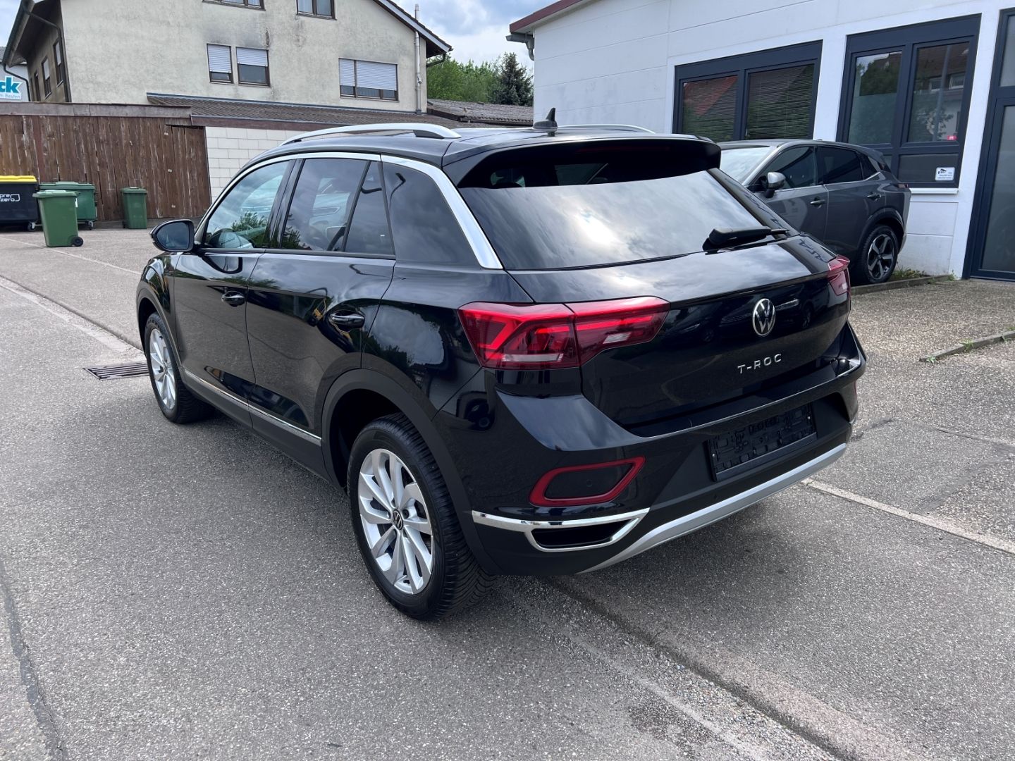 Volkswagen T-Roc 1.0TSI Style - Samsaru's Car Outlet