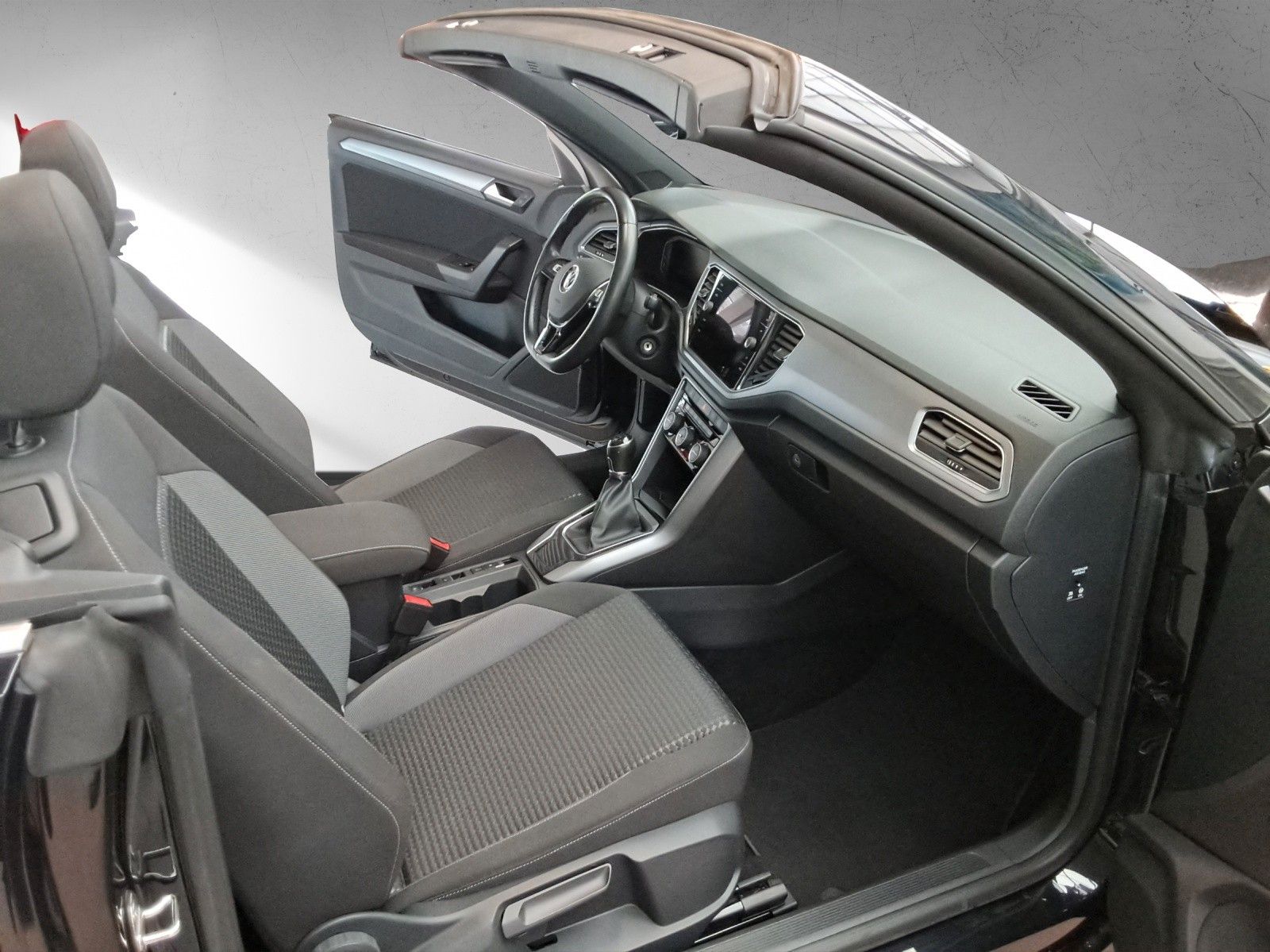 Volkswagen T-Roc Cabrio - Samsaru's Car Outlet