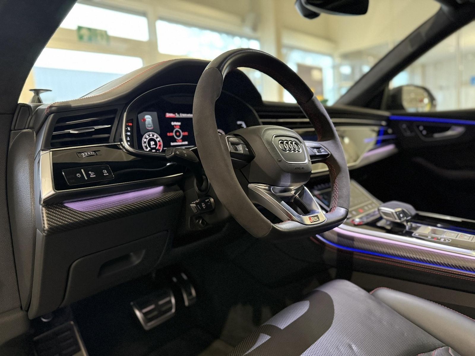 Audi RSQ8 Carbon Pak.+Standheiz 305 km/h+Keramik+B&O