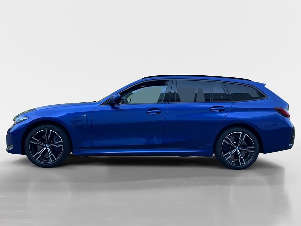 BMW 330e Touring xDrive M Sport AHK+ACC+Inno+Pano+