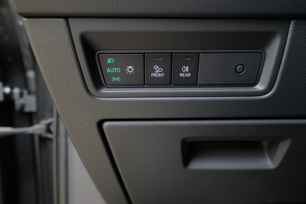 Volkswagen Touareg 3.0TDI R-Line - Samsaru's Car Outlet