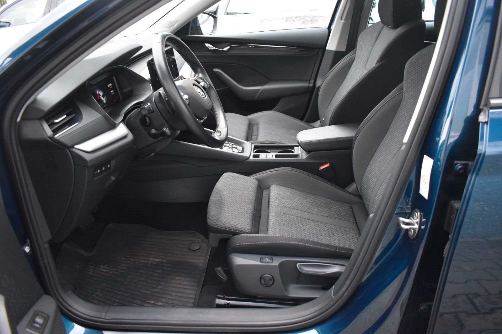 Skoda Octavia Lim. Clever*AHK*LED*VIRTUAL*KAMERA*NAVI