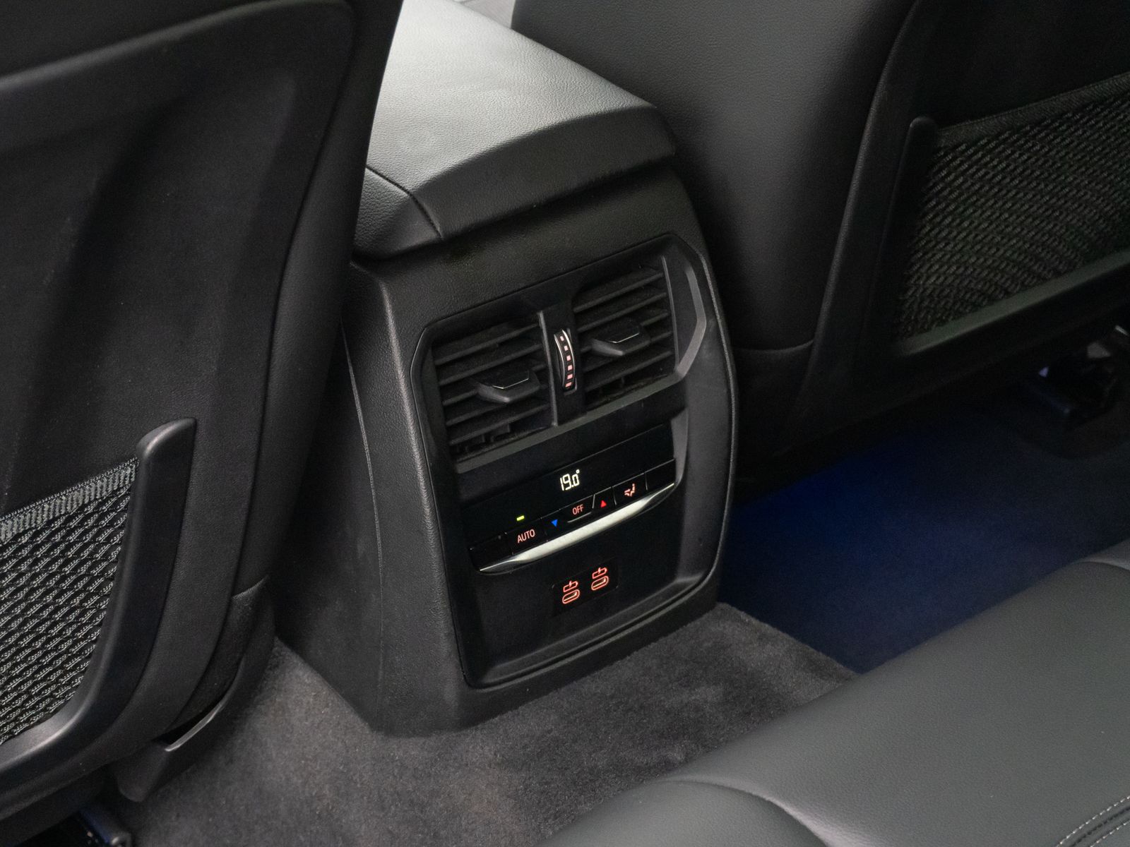 BMW 320d xD Sport Line - Samsaru's Car Outlet