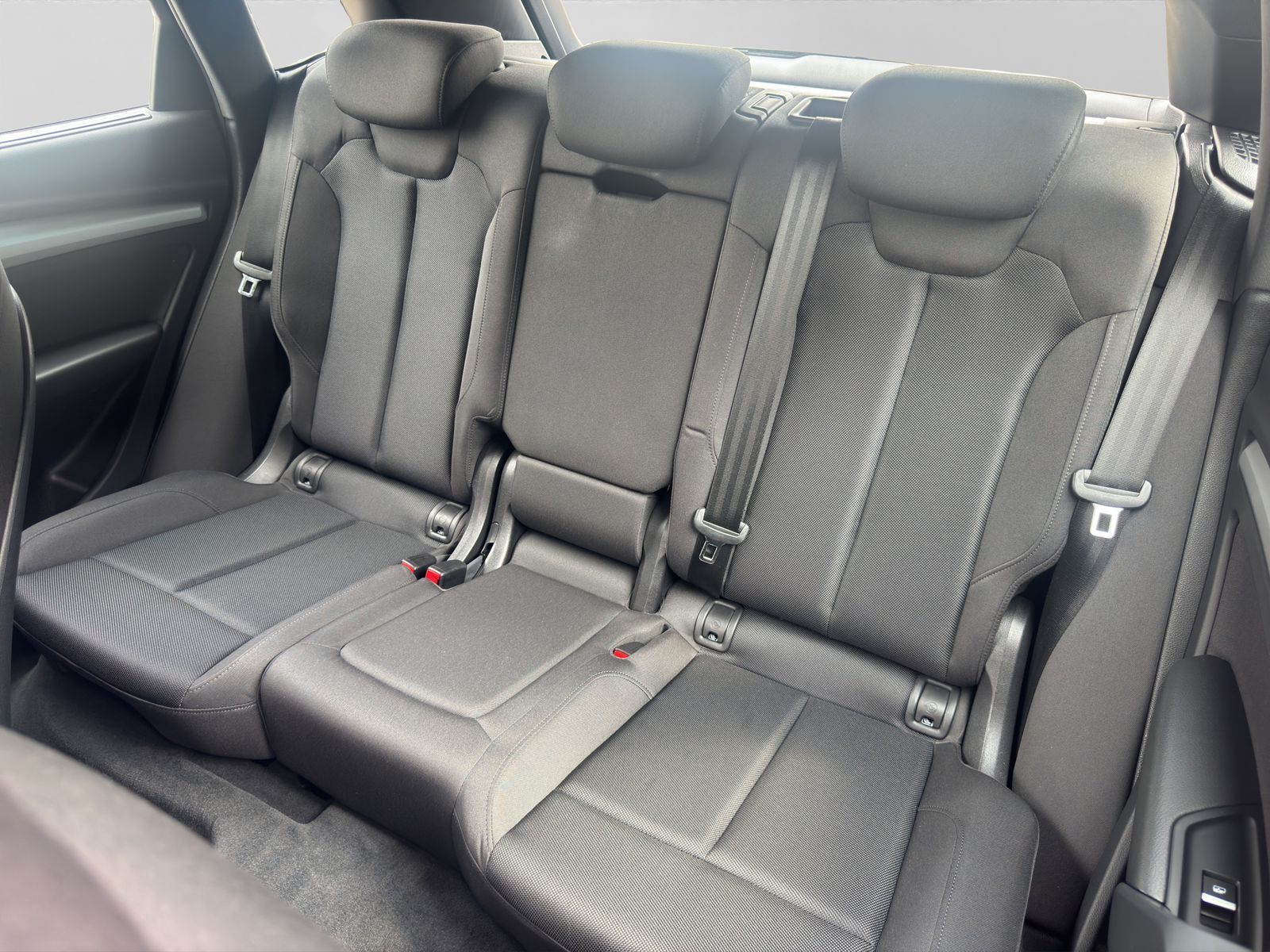 Audi Q5 40 2.0 TFSI quattro advanced - Samsaru's Car Outlet