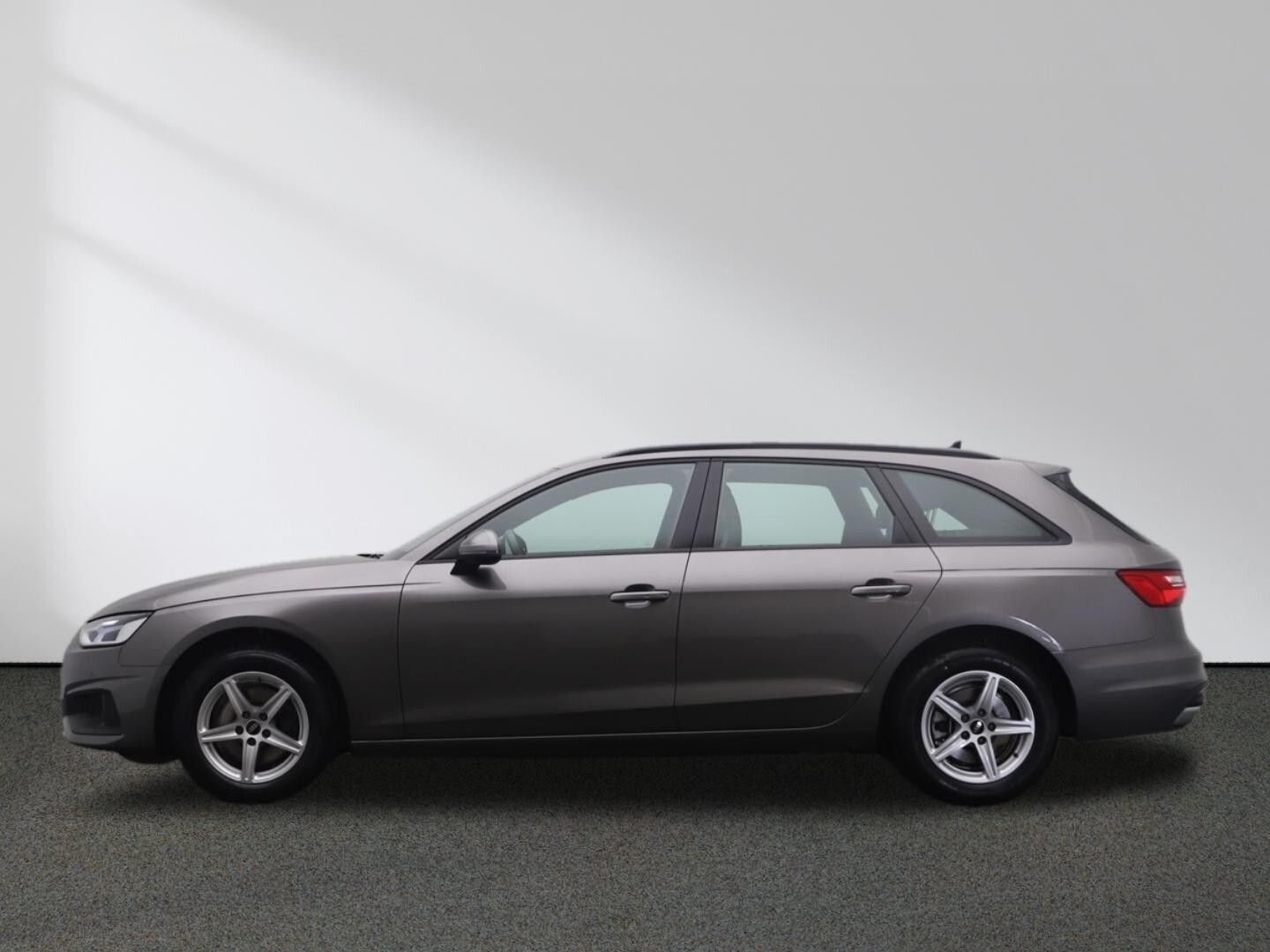 Audi A4 Avant 35 TDI S tronic - Samsaru's Car Outlet