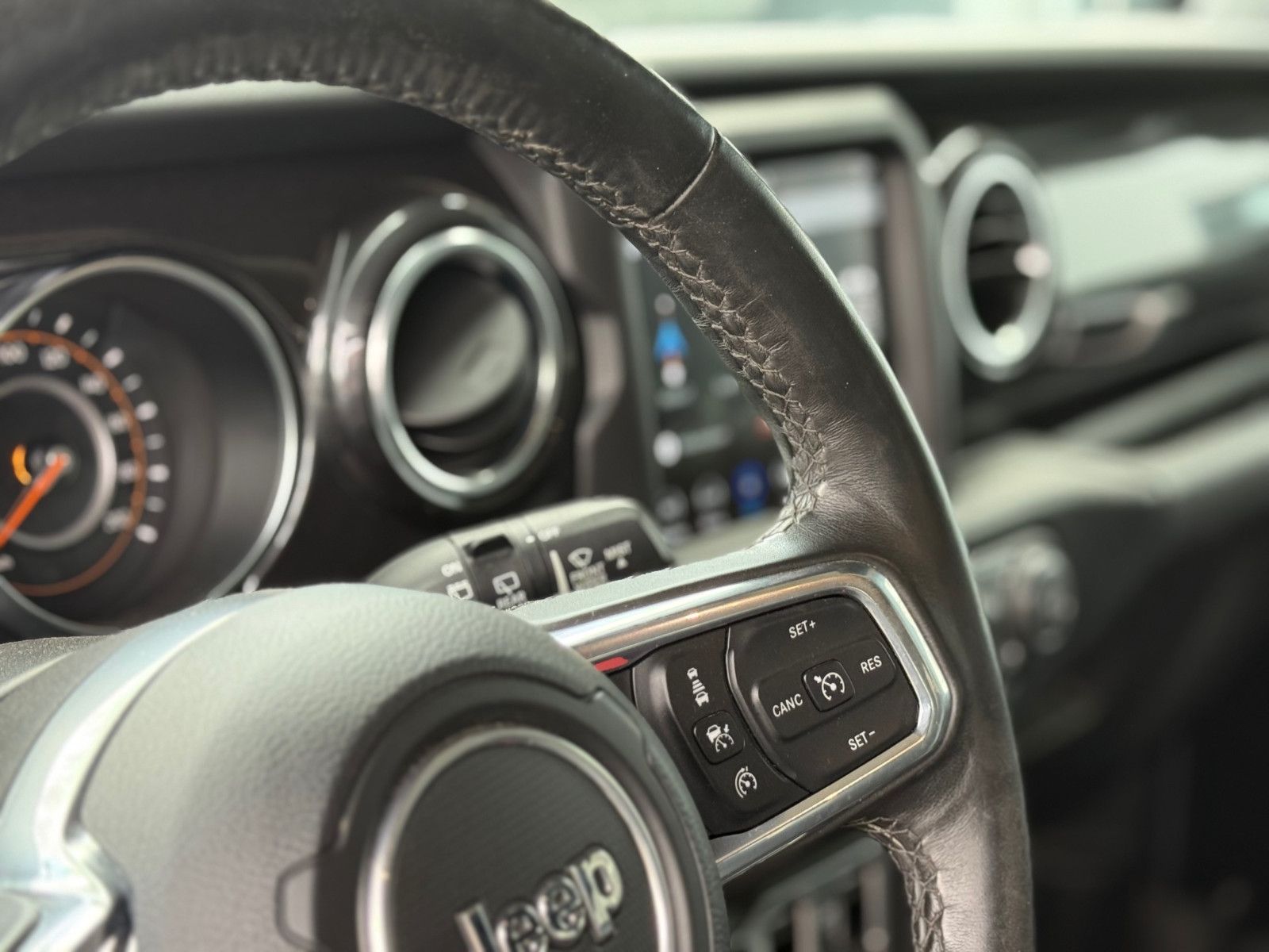 Jeep Wrangler 2.0 T-GDi Unlim. Night Eagle +Umbau+AHK
