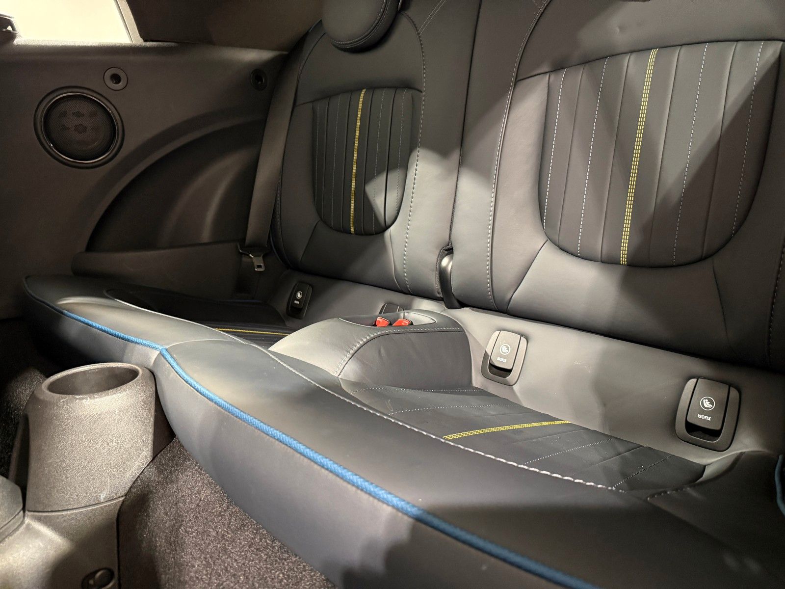 MINI Cooper S Cabrio Sidewalk - Samsaru's Car Outlet