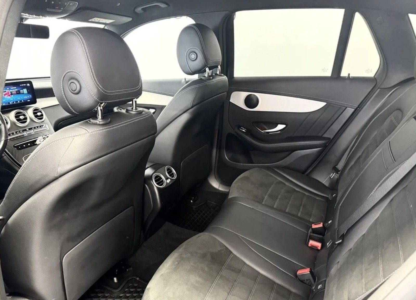 Mercedes-Benz GLC 300 de 4Matic AMG-LINE - Samsaru's Car Outlet