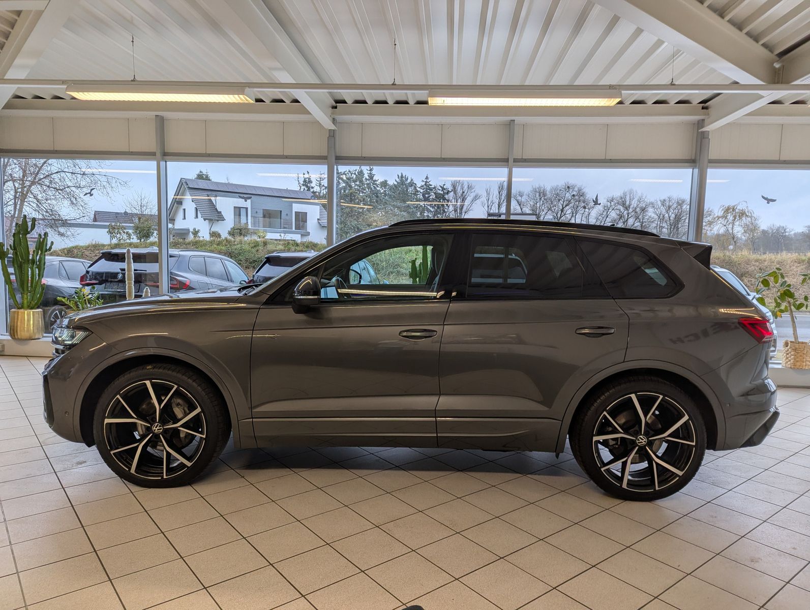 Volkswagen Touareg 3.0TDI 4M R-Line VOLL Black 22" UPE 114T