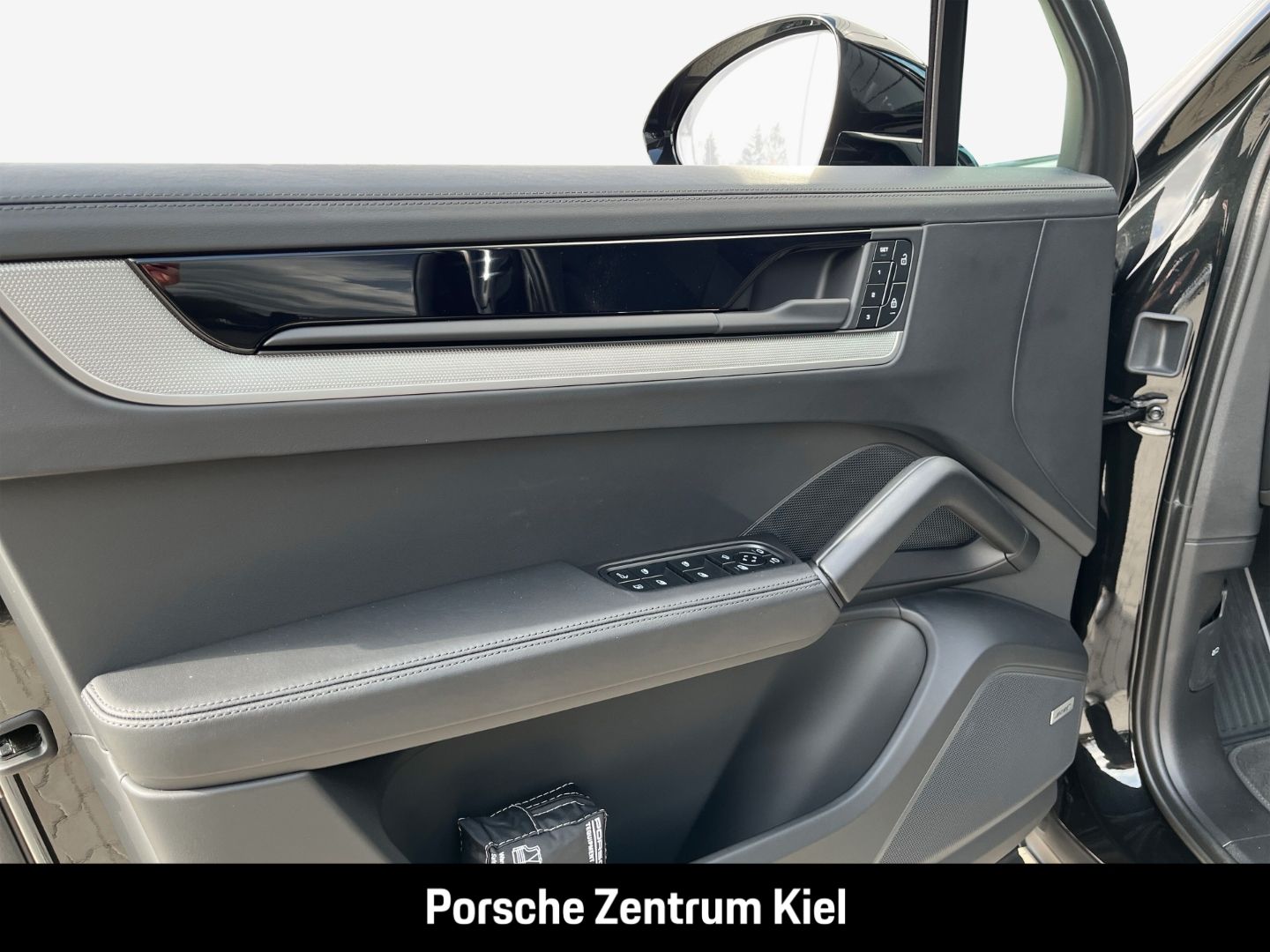 Porsche Cayenne E-Hybrid BOSE Panoramadach InnoDrive