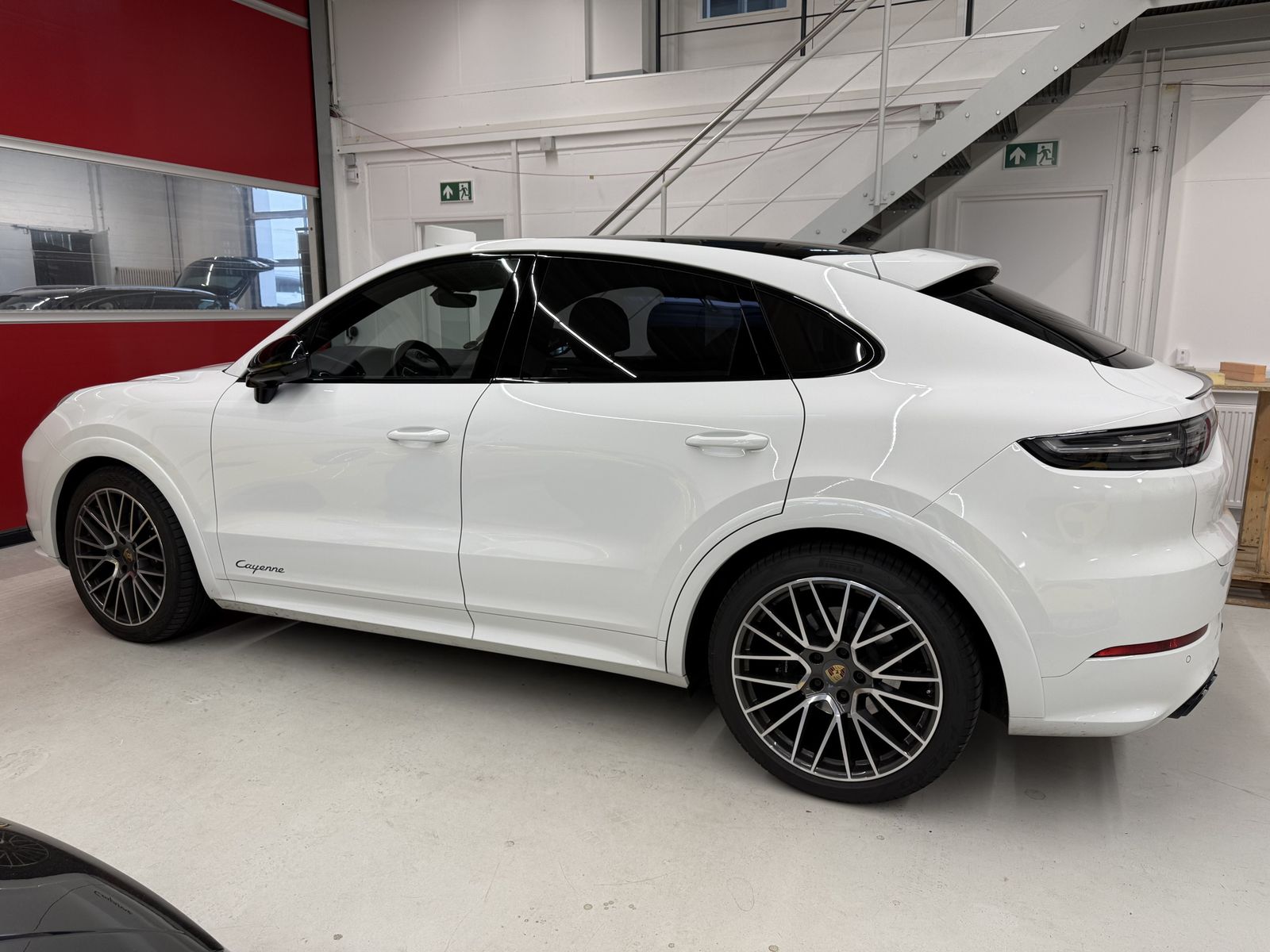 Porsche Cayenne Coupé Platinum Edition, Approved, FULL