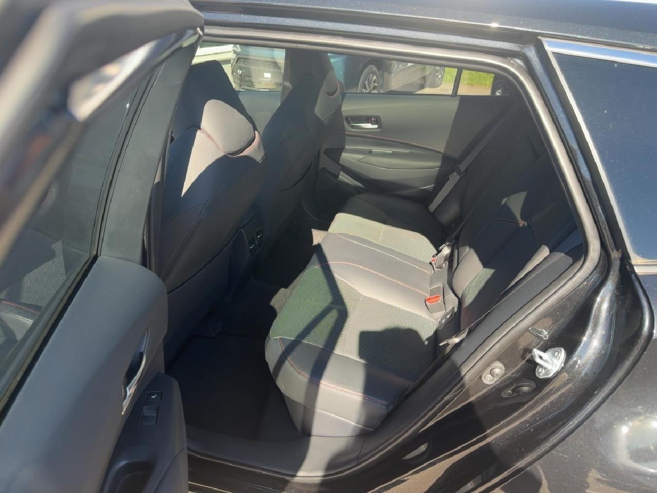 Toyota Corolla TS 2,0 Hybrid GR Sport Black Edt.*Pano*