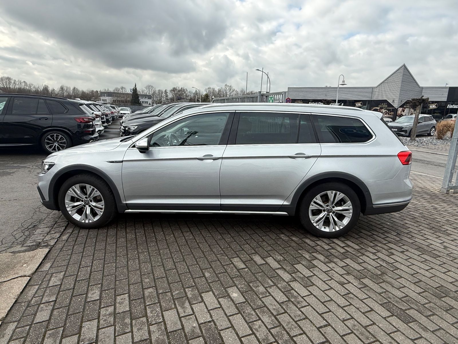 Volkswagen Passat Alltrack 2.0 TDI 4M AHK+XDS+DCC+SH+3Z+KAM