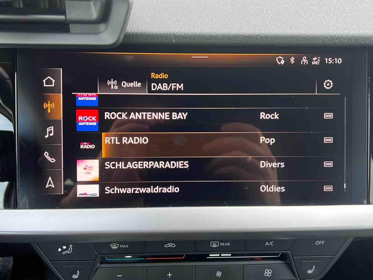 Audi A3 1.5 TSI S-Line S-tronic *Navi, ACC, SHZ, App*