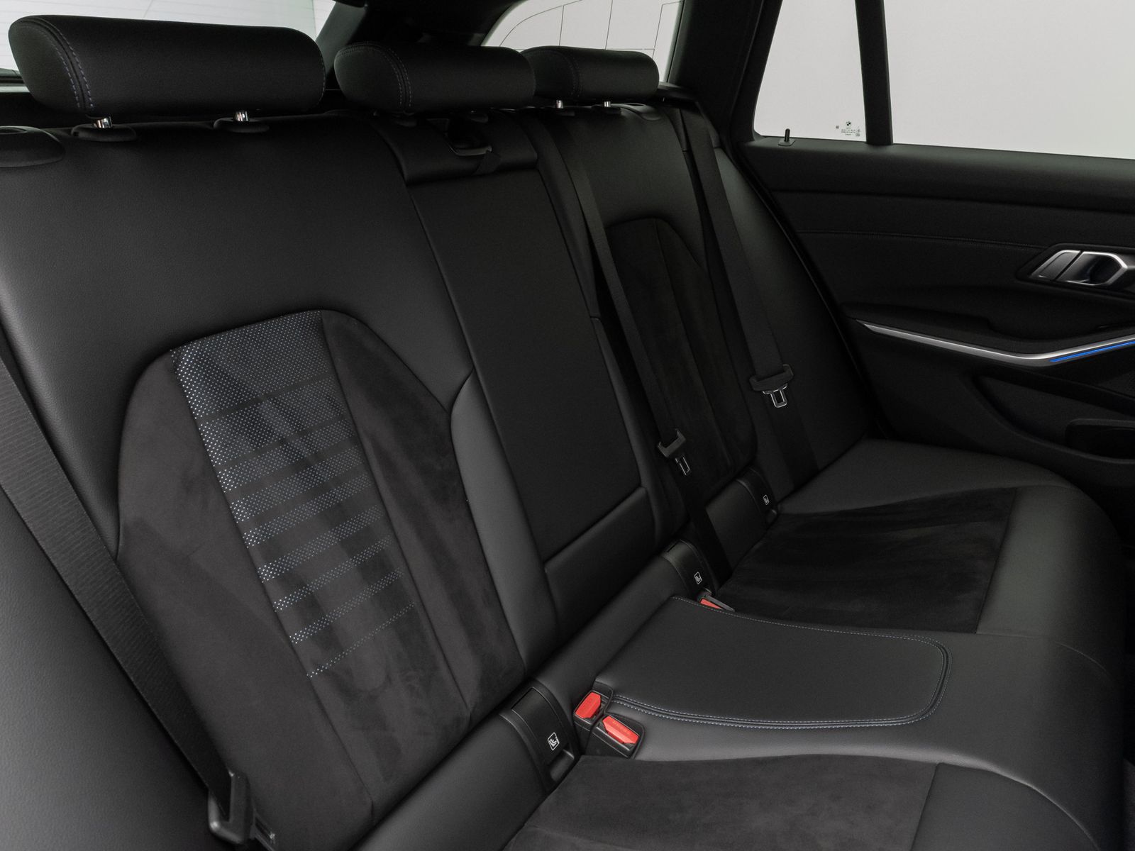 BMW 320d M Sport - Samsaru's Car Outlet