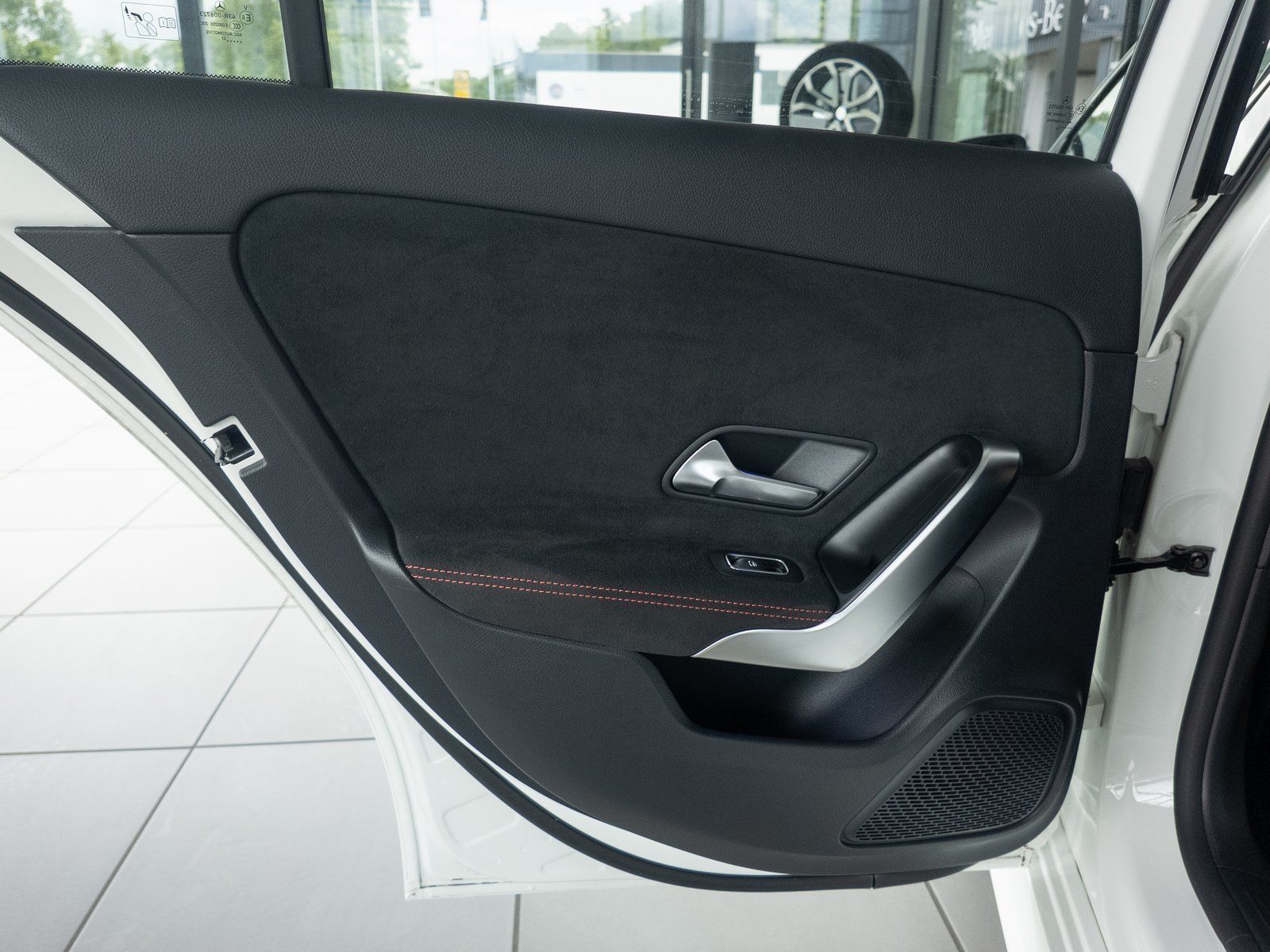 Mercedes-Benz A180 AMG Advanced - Samsaru's Car Outlet